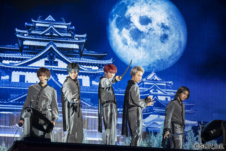 超特急 usjライブ 1枚 超特急8周年、USJで5千人とお祝い | Lmaga.jp