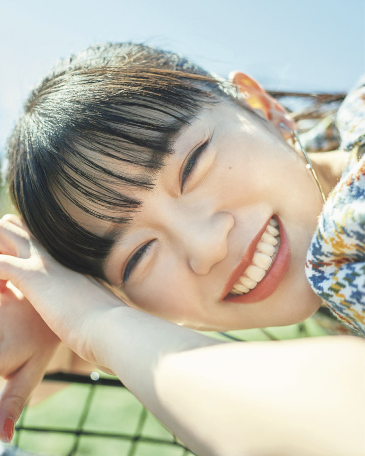 STARDUST WEB - ニュース - 坂井仁香 1st 写真集「First Love